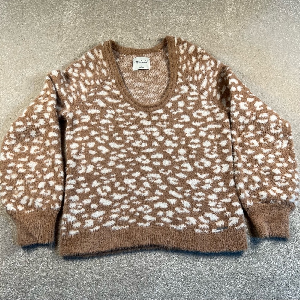 Abercrombie & Fitch Sweater Soft S&F Animal Print Tan/Cream Scoop Women's small